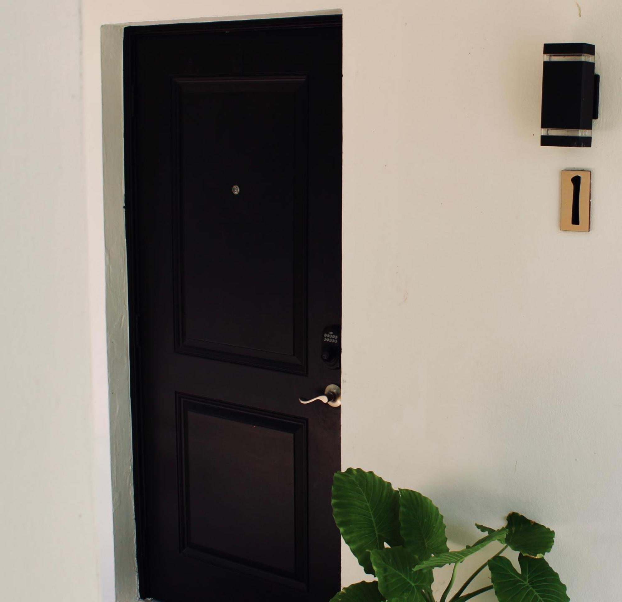 Fernando Flats Appartement Palm Beach Shores Buitenkant foto