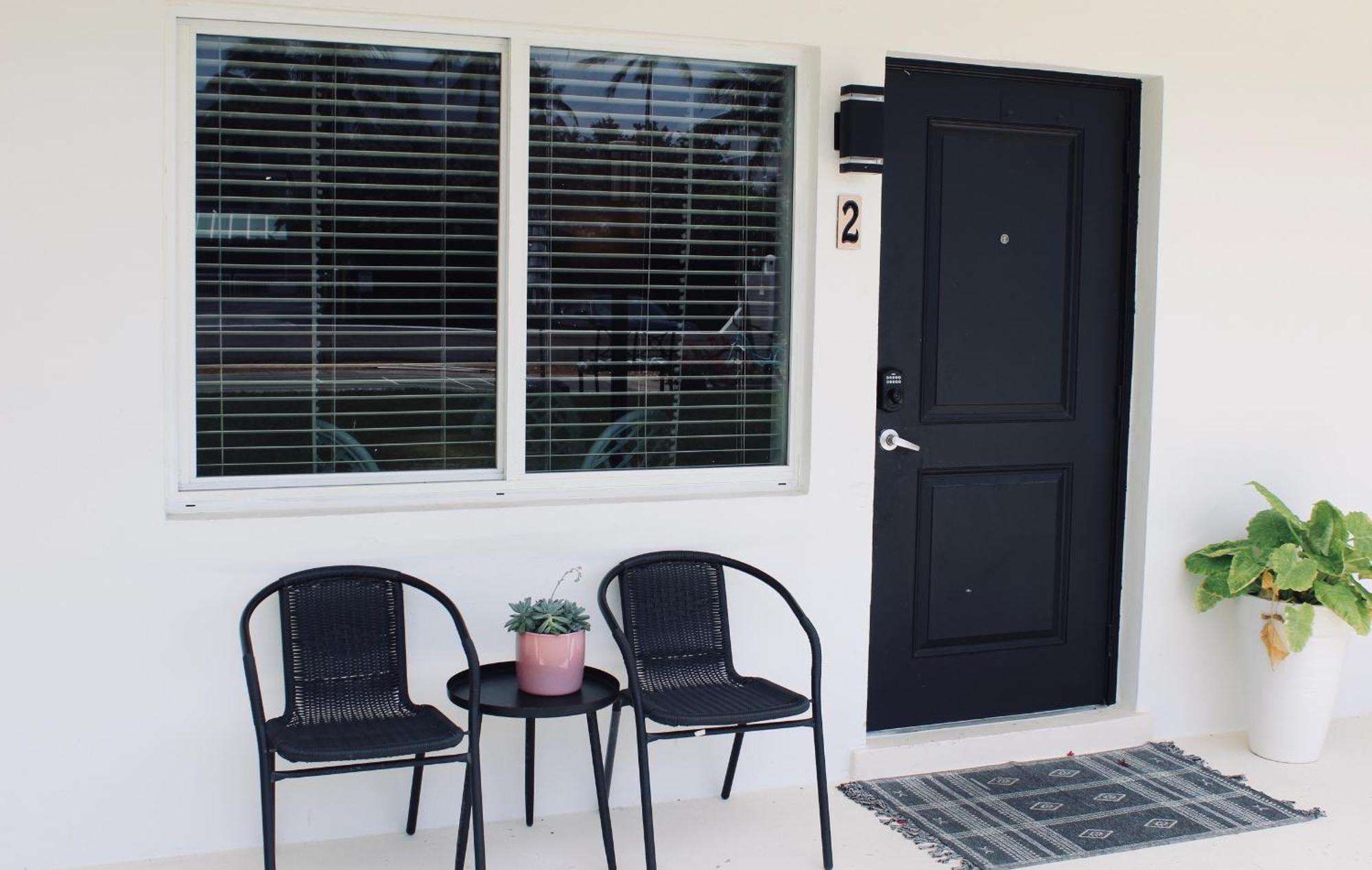 Fernando Flats Appartement Palm Beach Shores Buitenkant foto